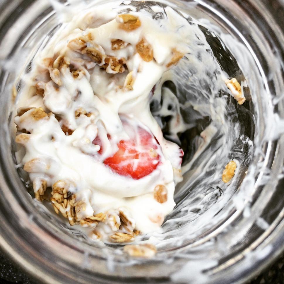 Free Image of Muesli Parfaits   