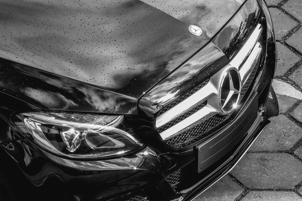 Free Image of Overhead view of Mercedes Benz Bonnet 
