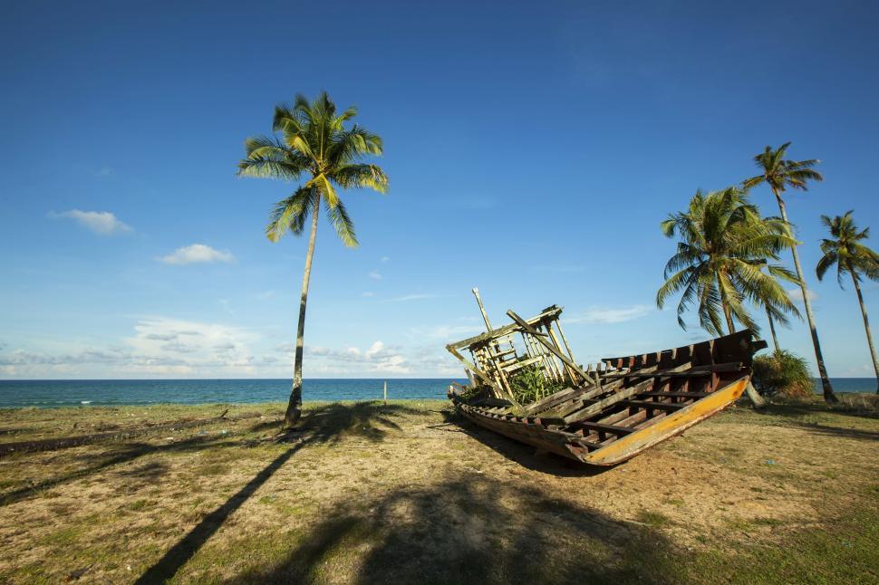 Free Image of Boat abandoned on the coastline 