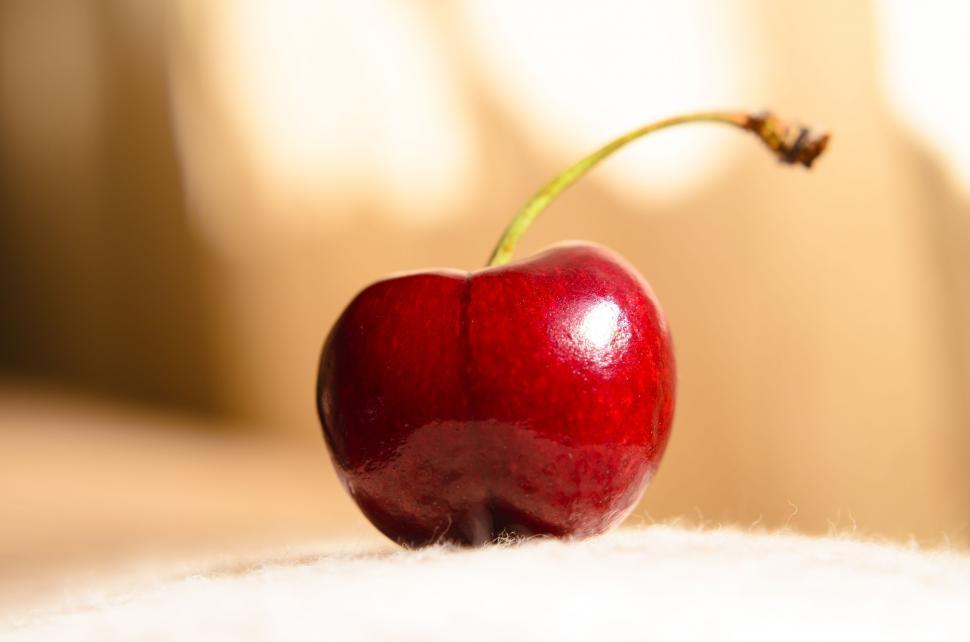 Free Image of Red Cherry  