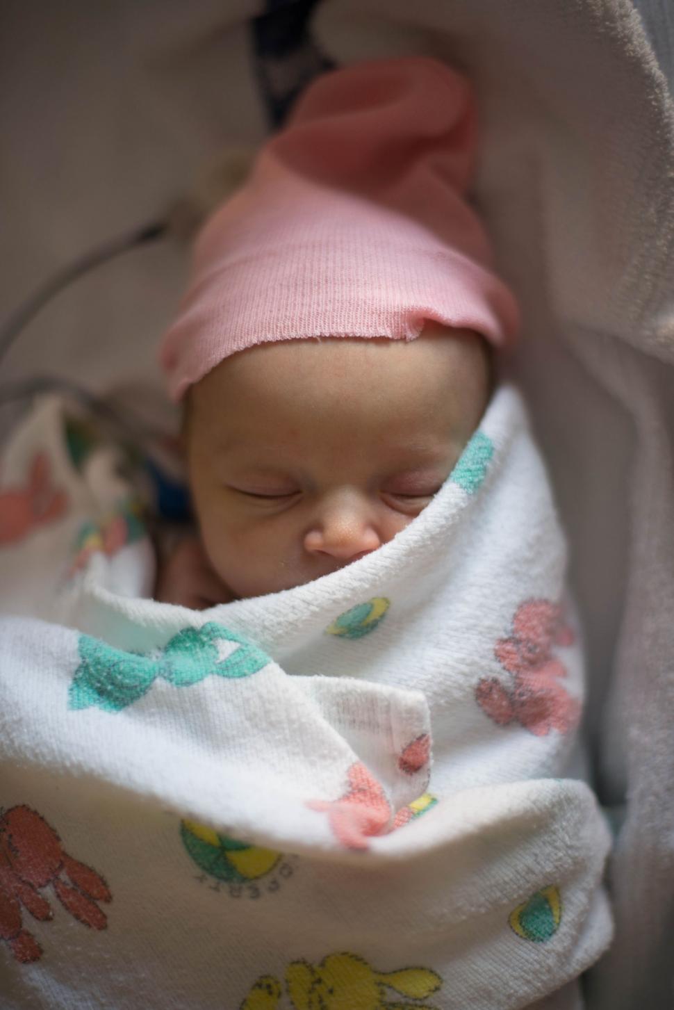 Free Image of New Born Baby  
