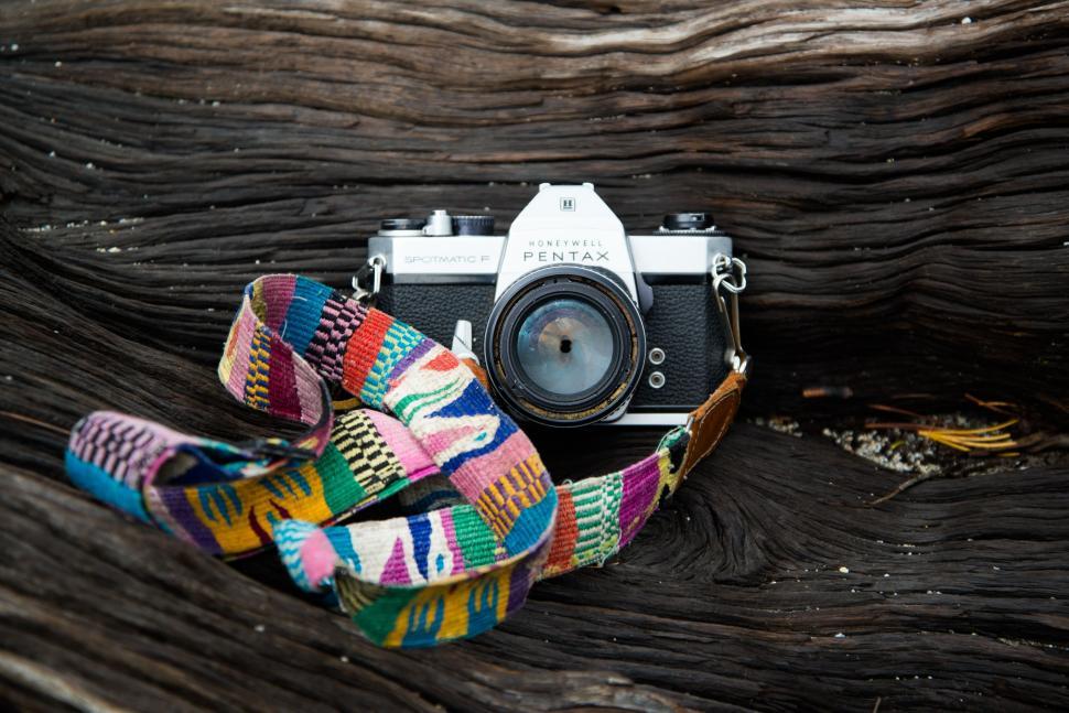 Free Image of Vintage Pentax Camera  