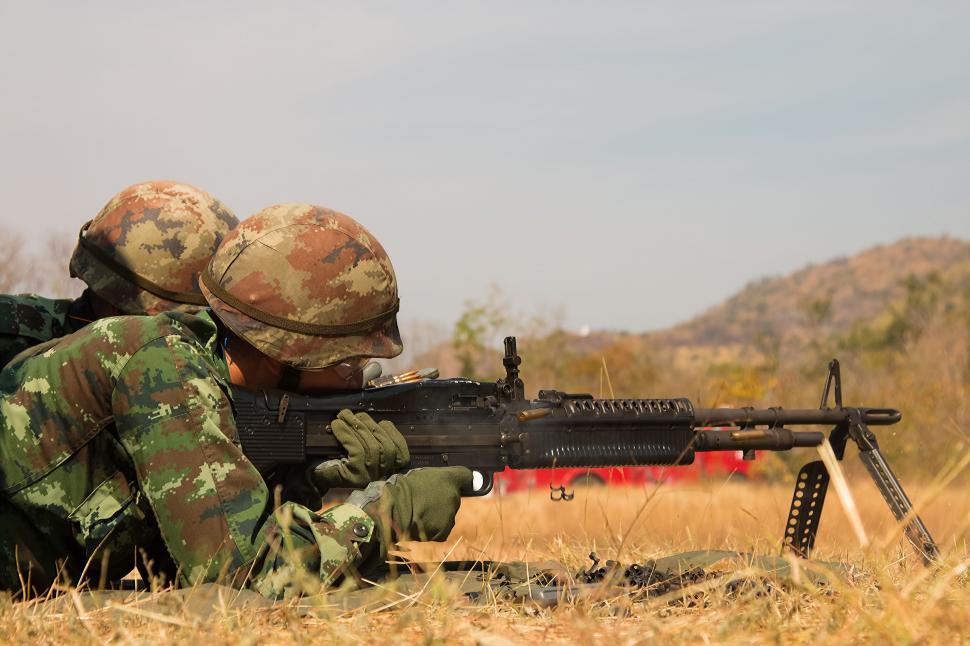 Free Image of Two Soldiers  