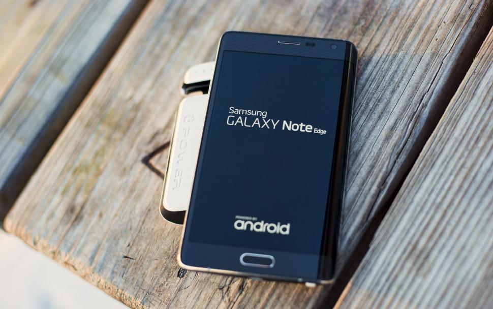 Free Image of Samsung galaxy note edge 