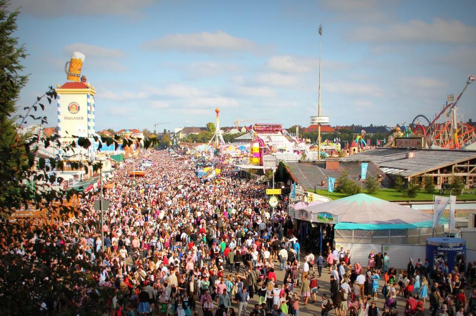 Free Image of  Oktoberfest fair 