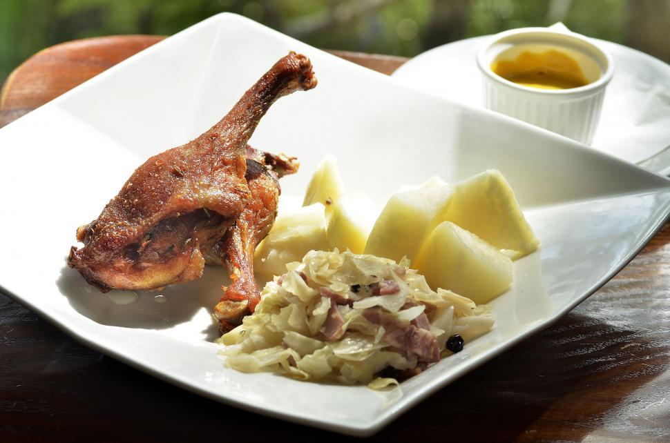 Free Image of Chicken and Potato Wedges 