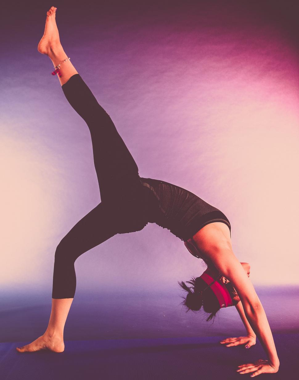 Free Image of Female Gymnast  