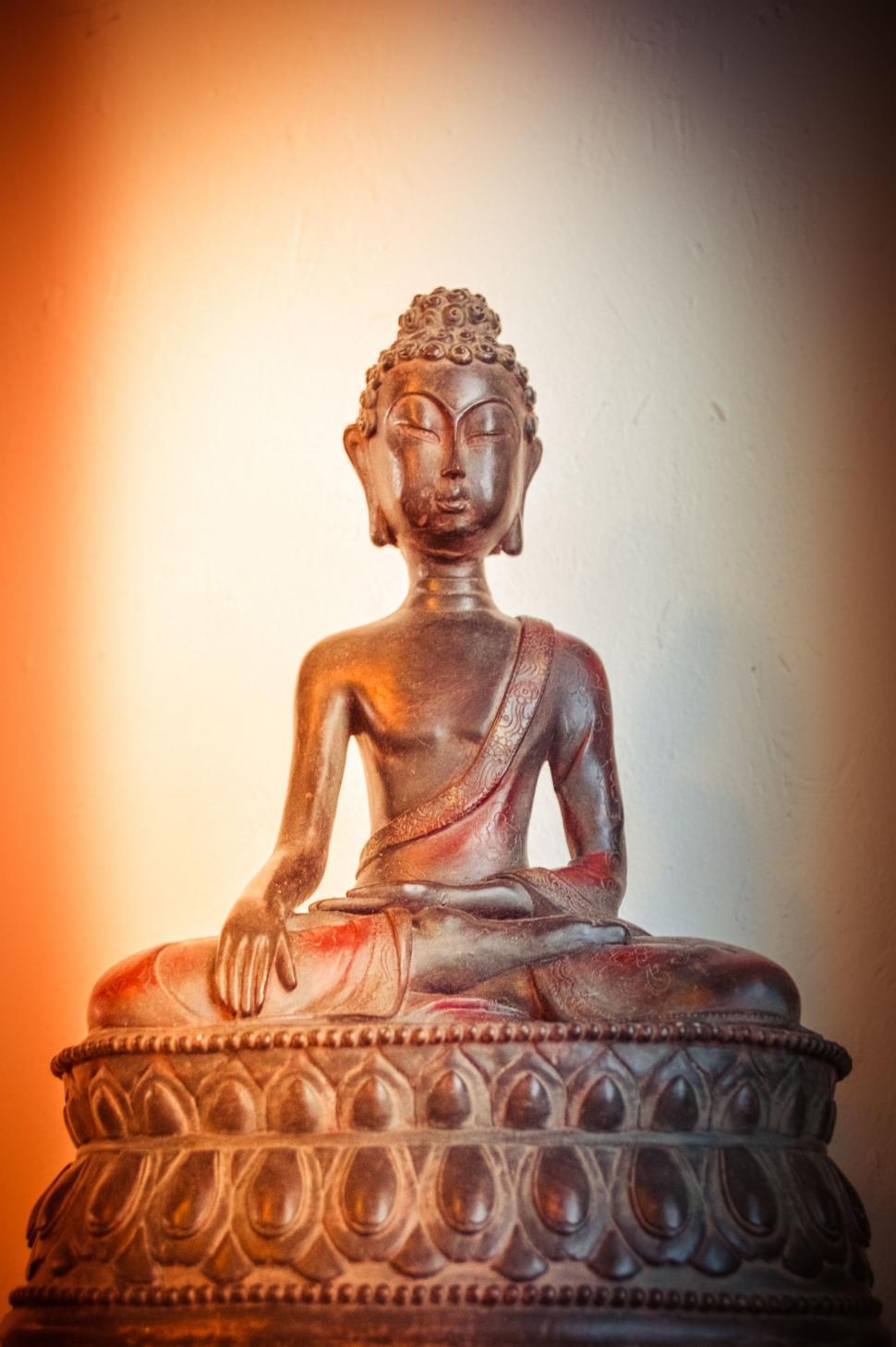 Free Image of Buddha Statue  
