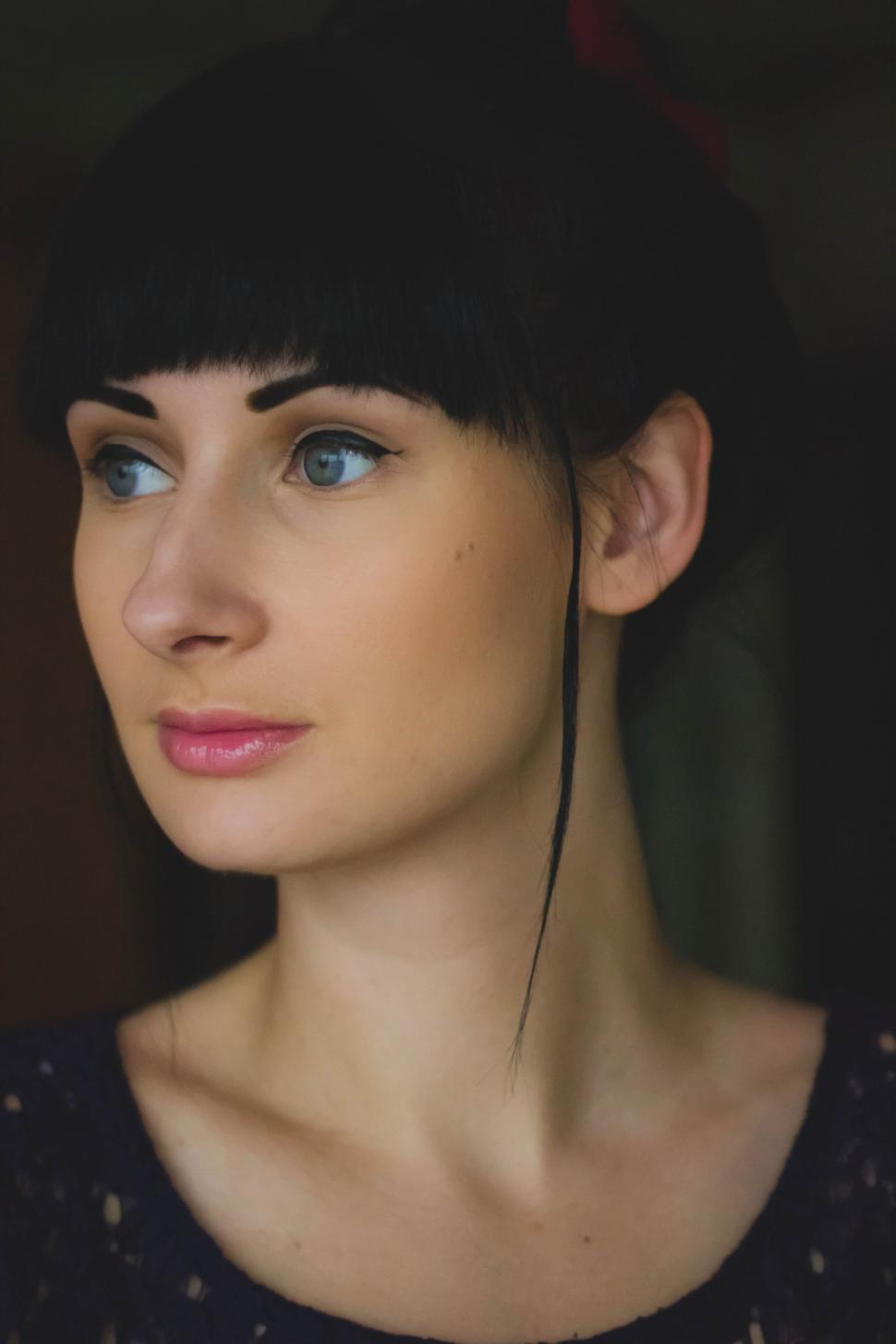 Free Image of Portrait of bob cut woman  
