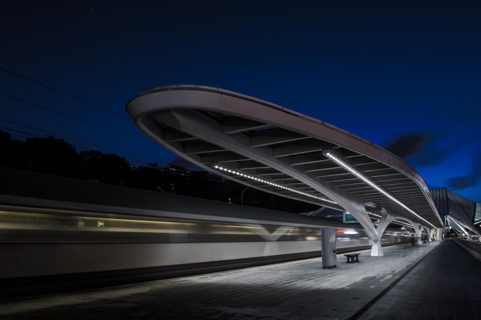 Free Image of Subway Station  