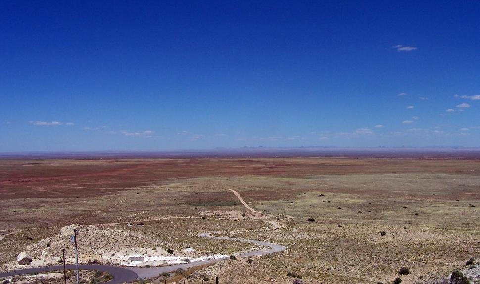 Free Image of A Clear Day In The Desert 