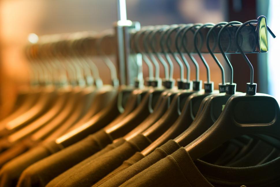 Free Image of Cloth hangers 