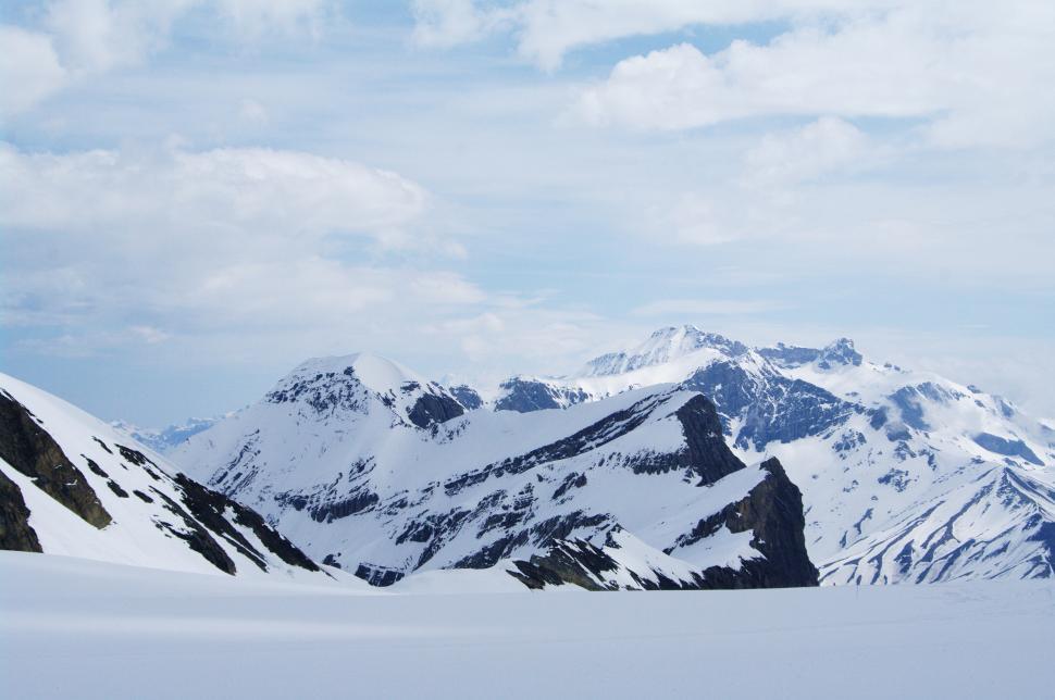 Free Image of moutains 