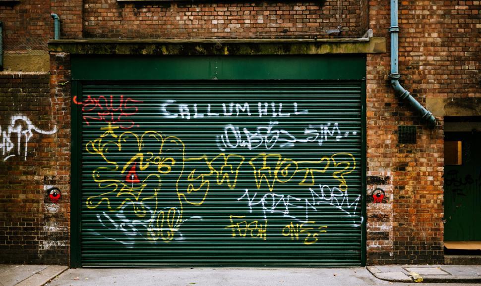 Free Image of Graffiti On Garage Door 