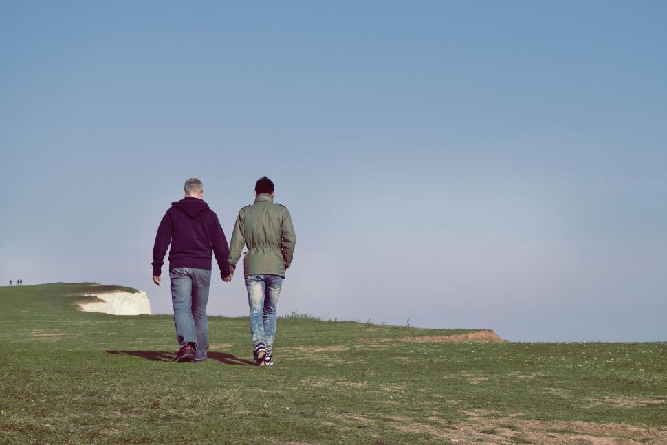 Free Image of Couple hand in hand  