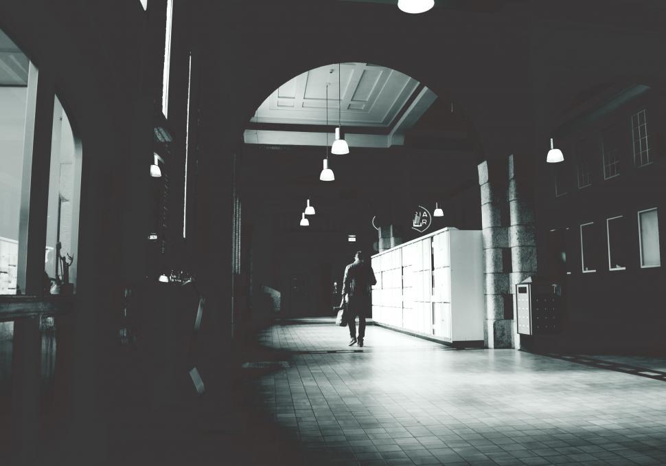 Free Image of Man in hallway  