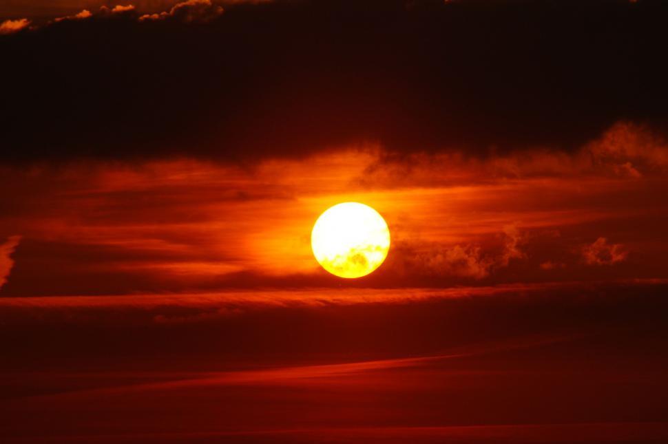 Free Image of Red sky at sunset 