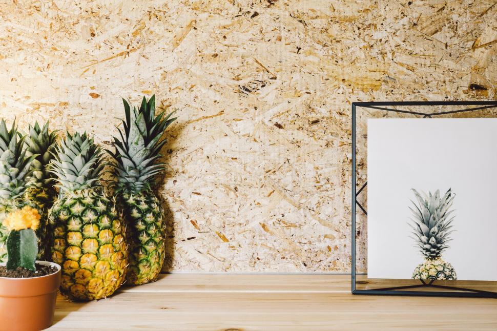 Free Image of Pineapples and Pineapple Painting  