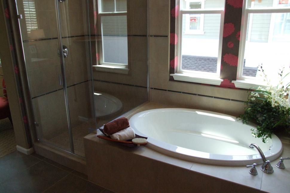 Free Image of Bathroom 