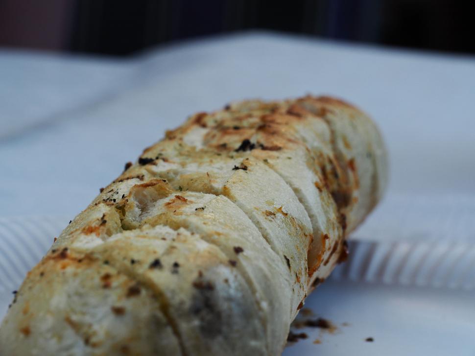 Free Image of Cooked Baguette 