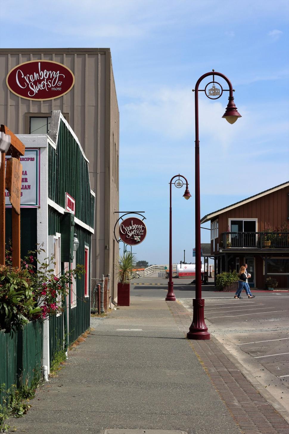 Free Image of Day view of Street and Street Lamps  