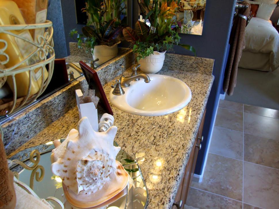 Free Image of Bathroom 