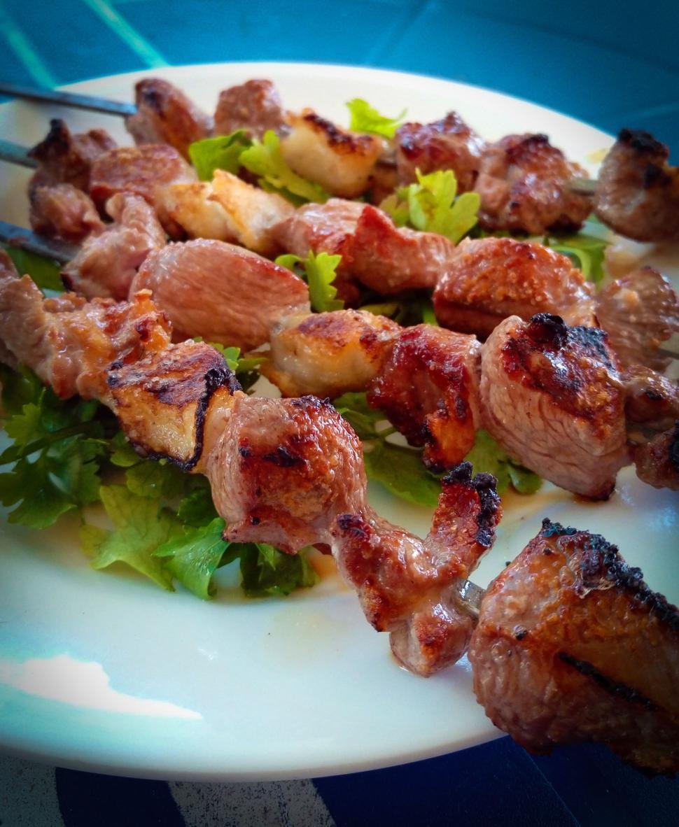 Free Image of Pork in skewers 
