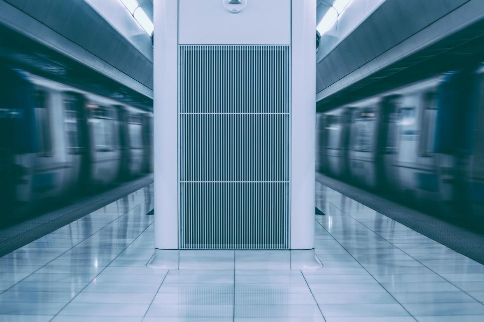 Free Image of Trains at station - speed effect  