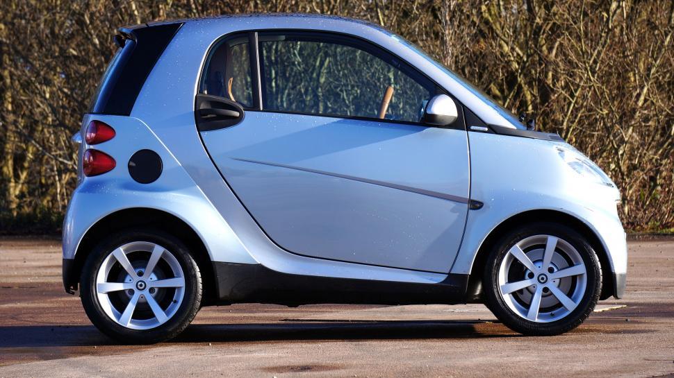 Free Image of Smart Car 