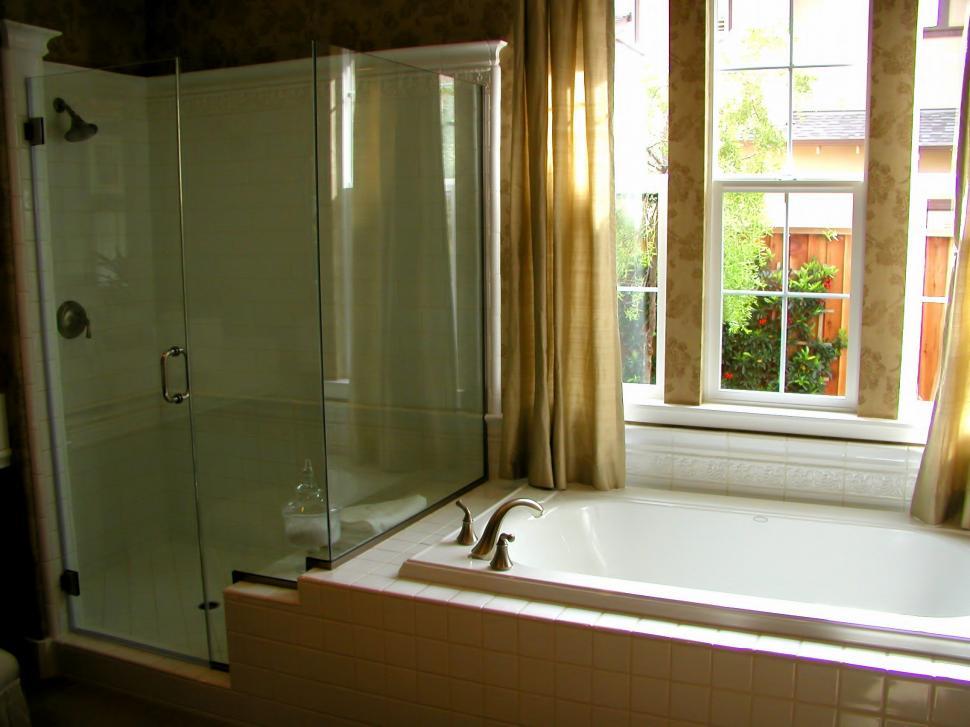 Free Image of Custom Bathrooms 