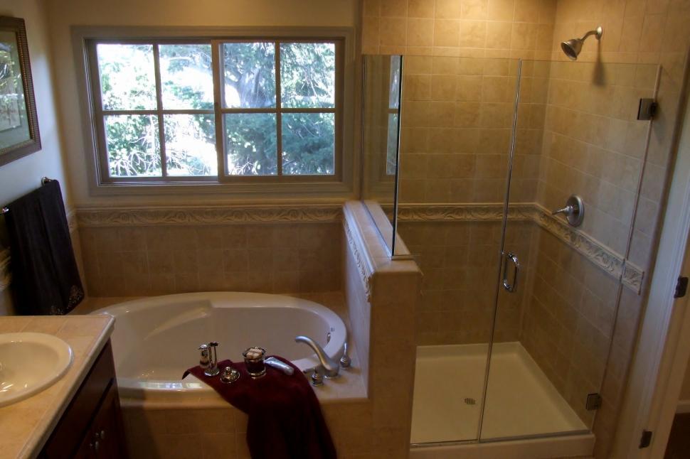 Free Image of Custom Bathrooms 