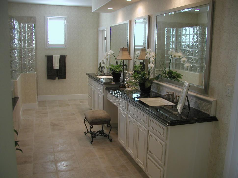 Free Image of Custom Bathrooms 