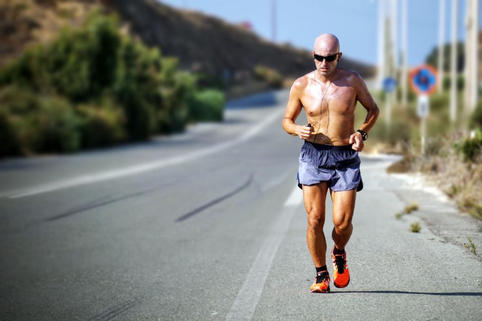 Free Image of Shirtless Runner  