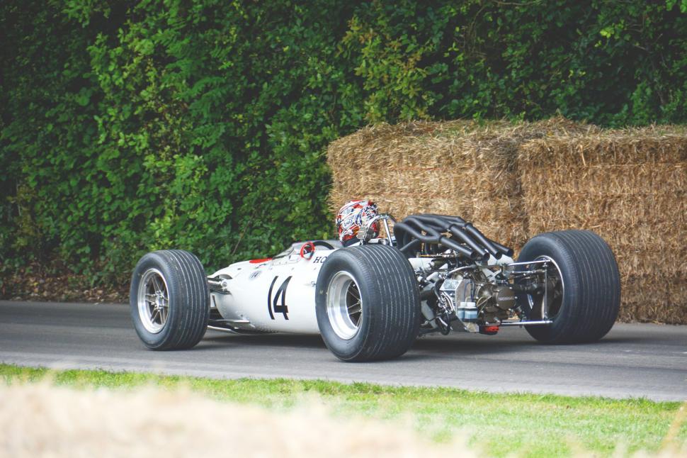Free Image of Racing Car  