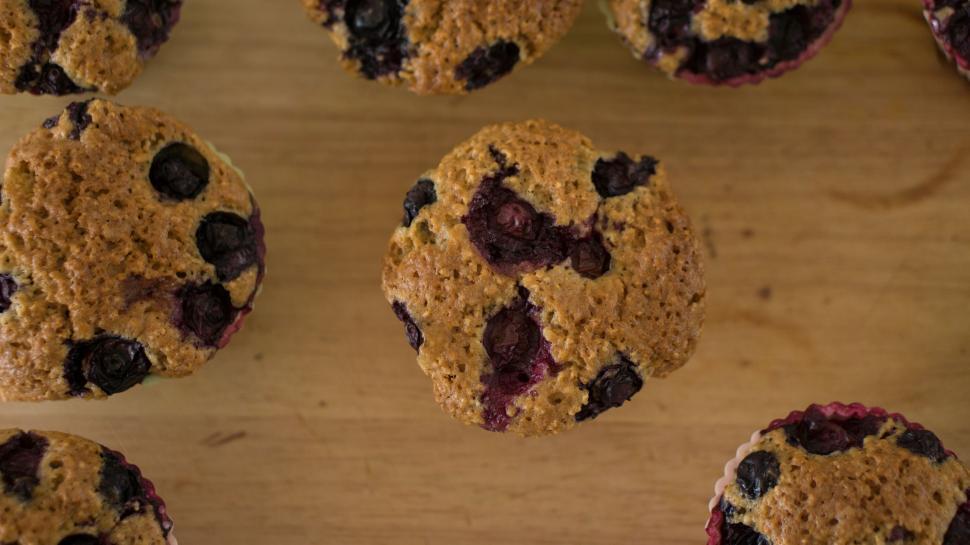 Free Image of Freshly Baked Muffins 