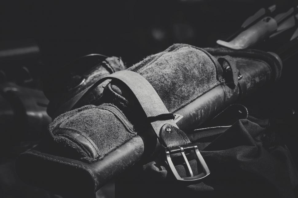 Free Image of Leather Quiver 
