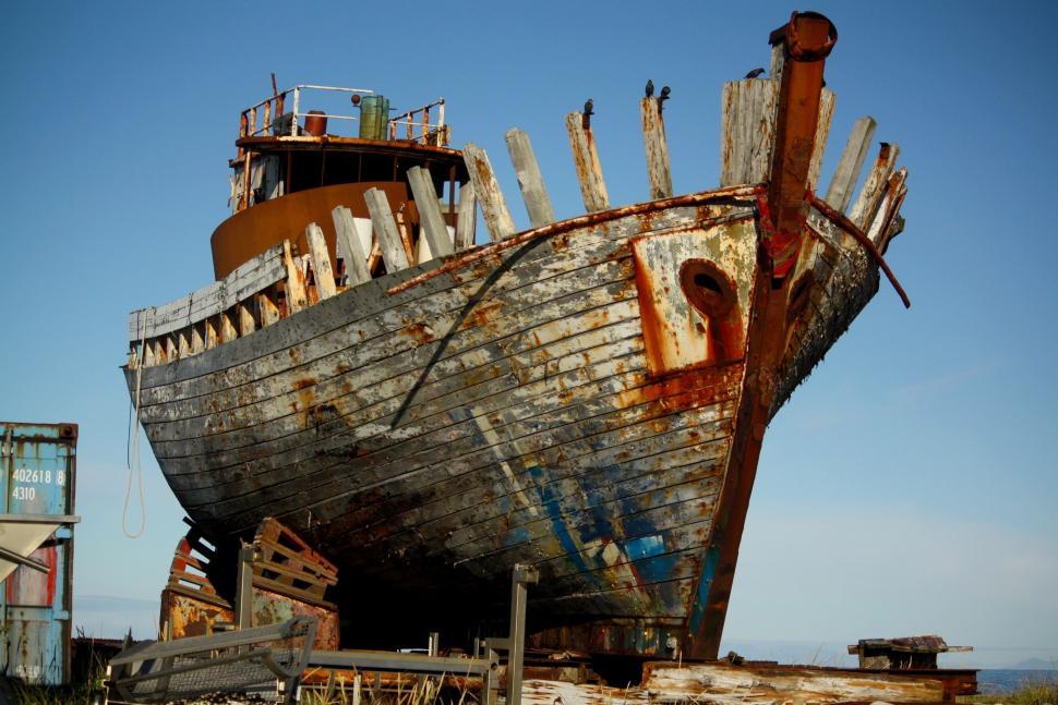 Free Image of Old Rusted Ship - Shipwreck 