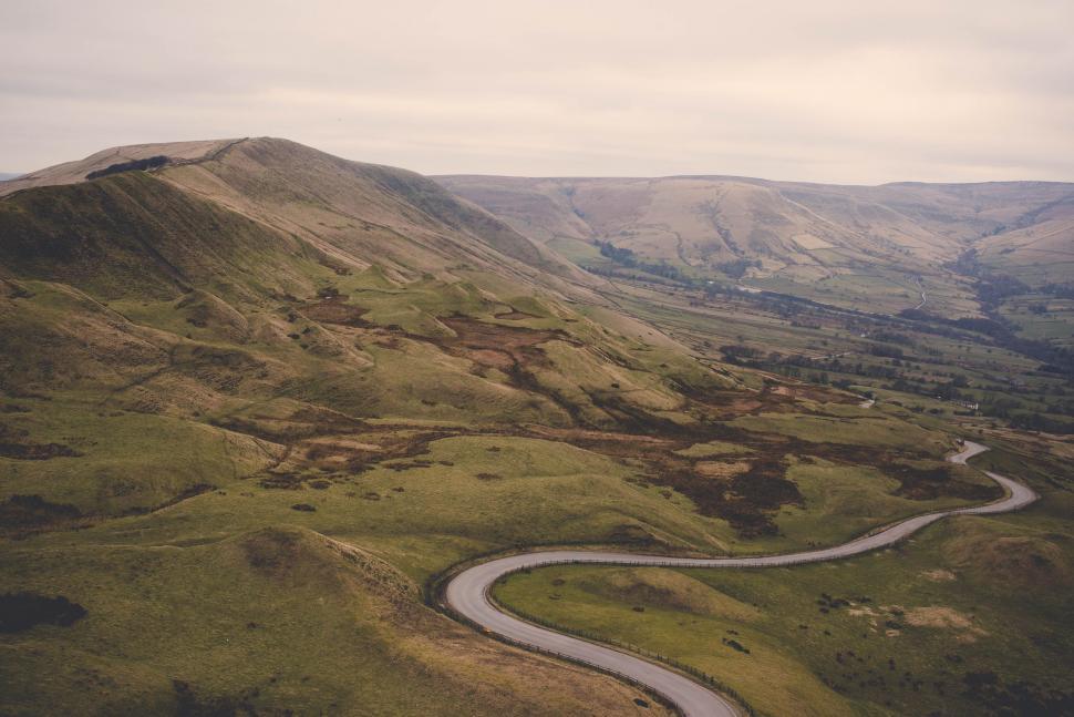 Free Image of Curvy Roads 