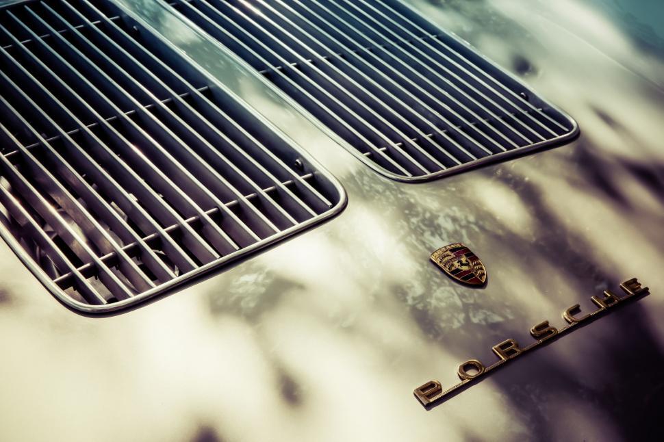 Free Image of Porsche Logo  