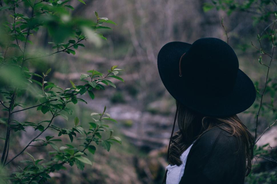 Free Image of Woman in Hat  
