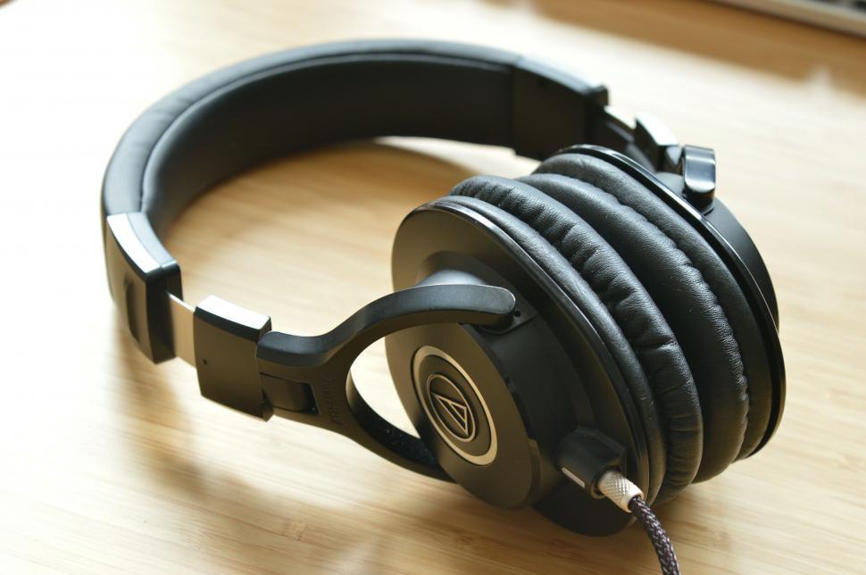 Free Image of Black Headphones  