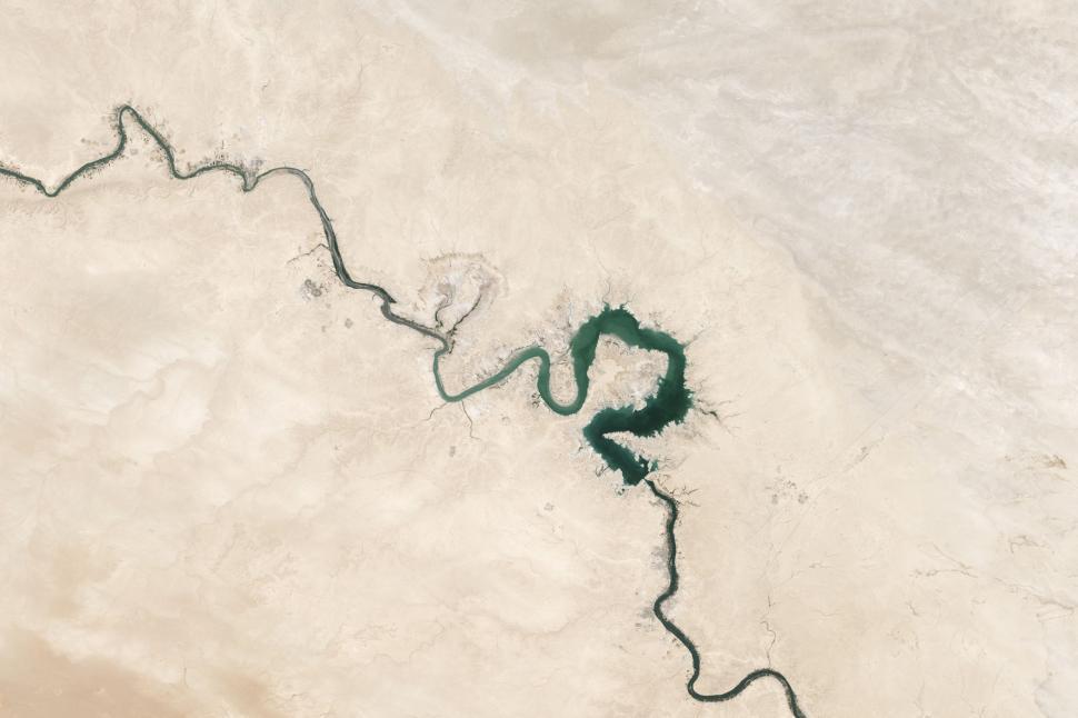 Free Image of Desert Cracks  