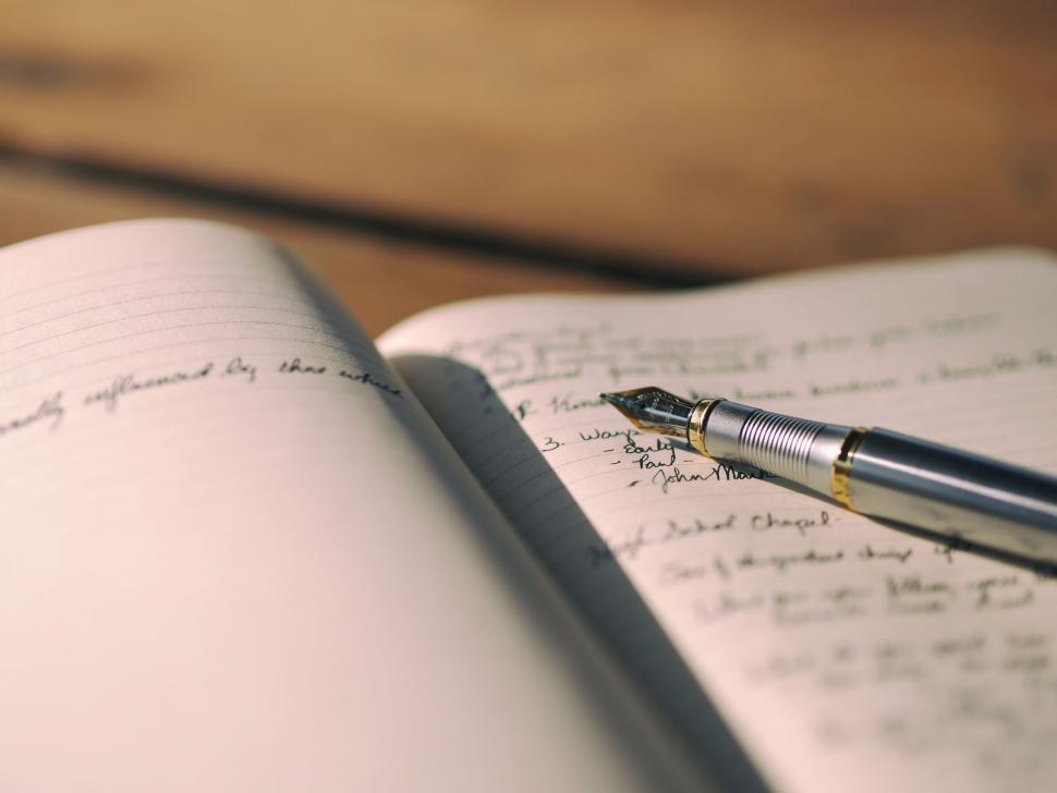 Free Image of Pen and Diary  