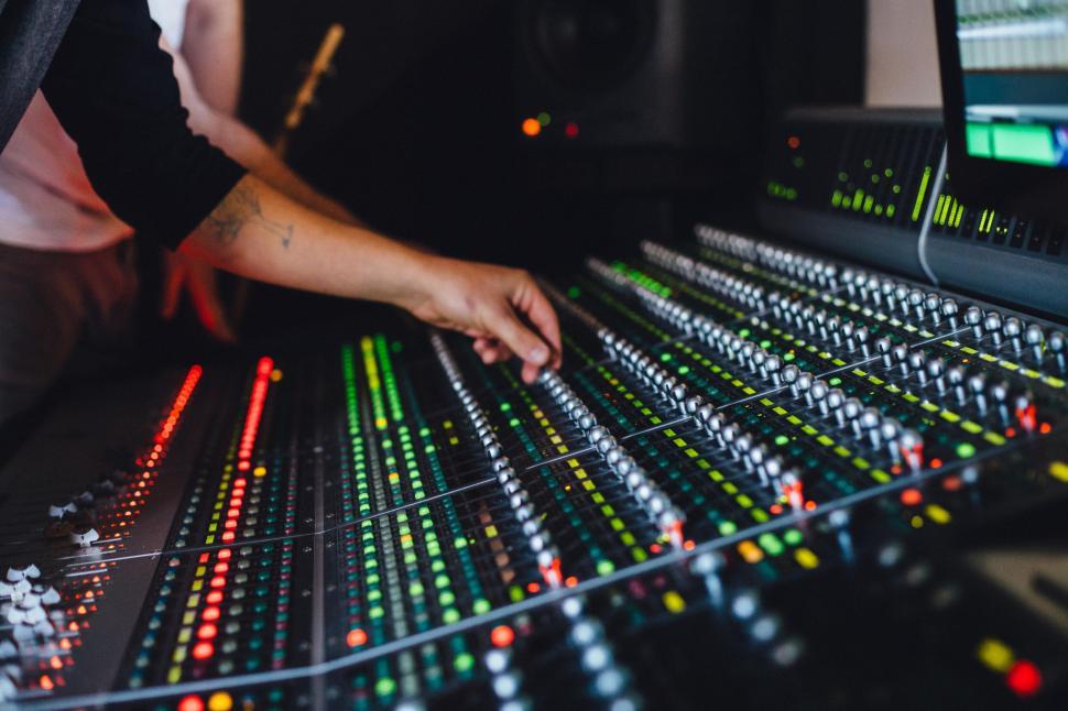 Free Image of Audio Mixer 