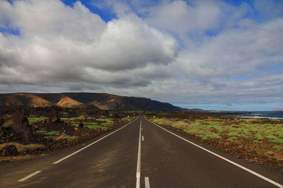 Free Image of Highway and clouds  