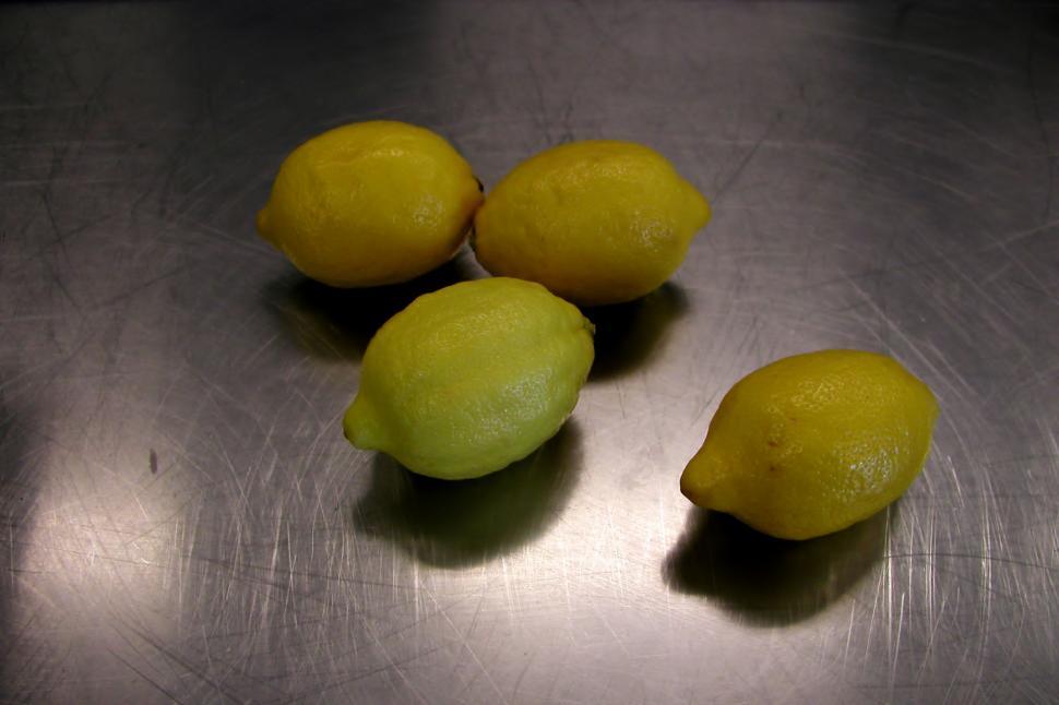 Free Image of Lemons 
