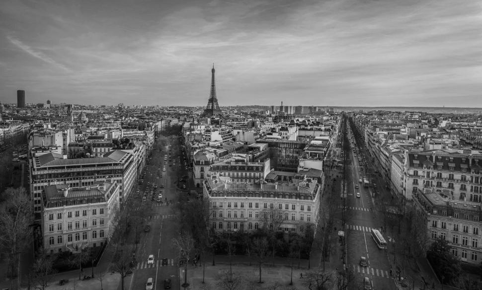 Free Image of Paris in Black and White  