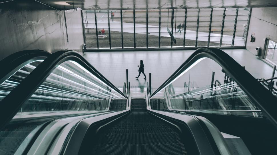 Free Image of Escalator from above  
