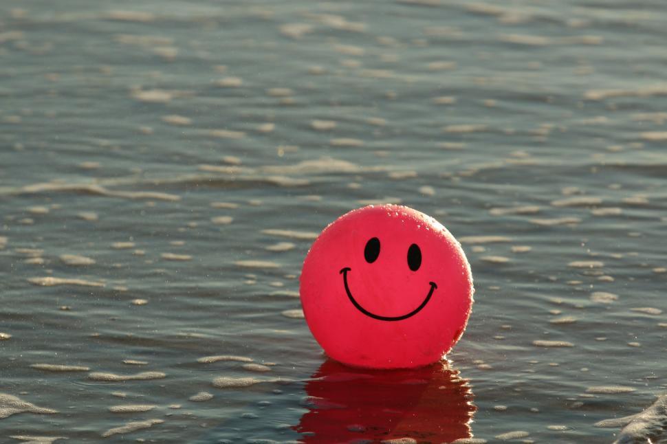 Free Image of Smiley Ball  
