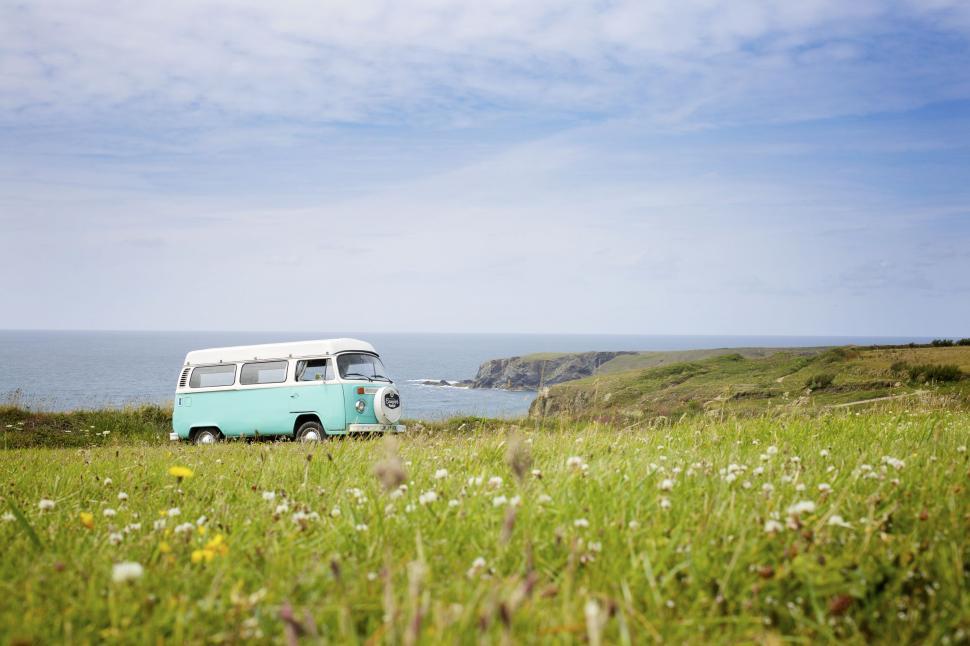 Free Image of VW Bulli in Grassland  